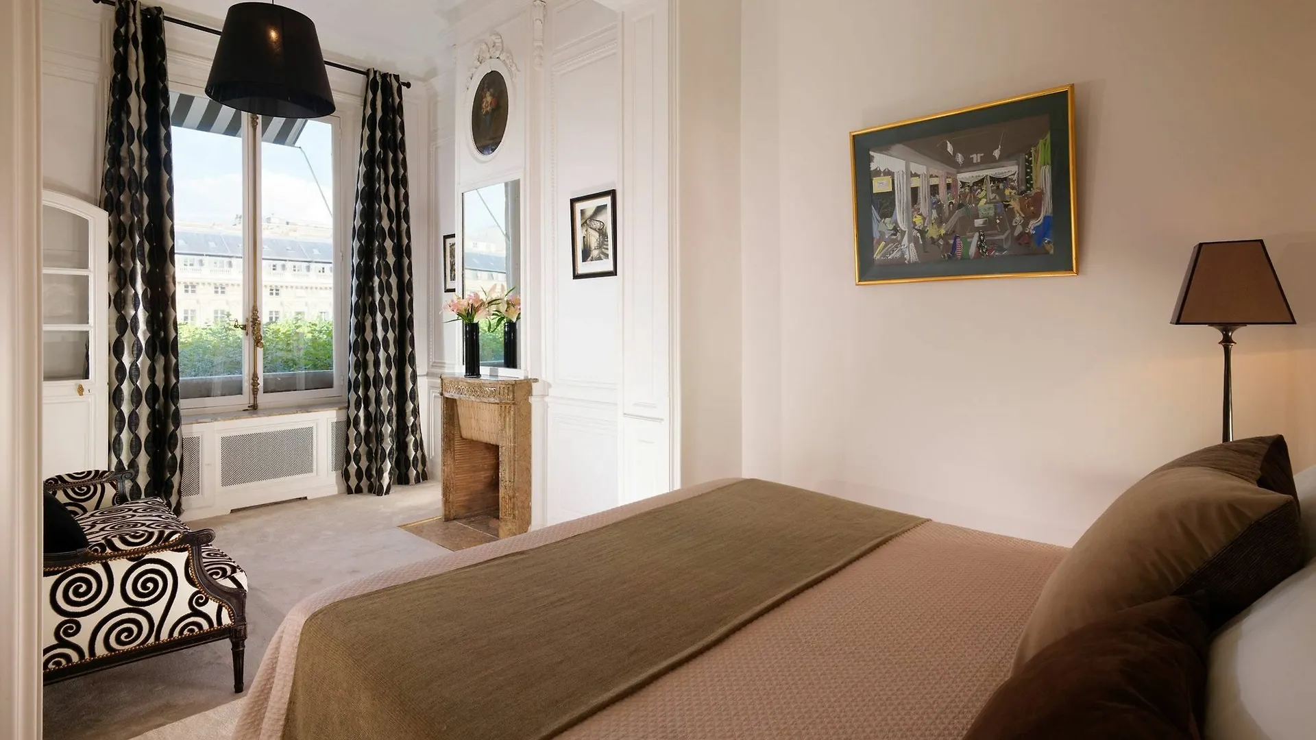 Palais Royal - Three Bedroom Apartment Paris 0*,  France