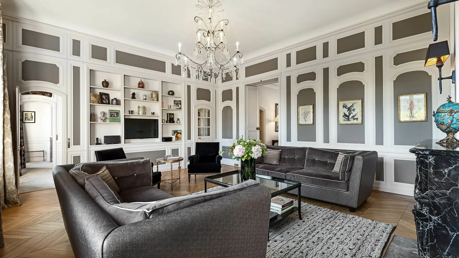 Palais Royal - Three Bedroom Apartment Paris France